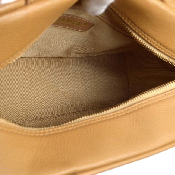 CHANEL 2003-2004 Beige Caviar Bowling Bag 27 69738 - Picture 8 of 10